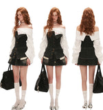 가슴을 감싸는 슬림핏 데님 스커트