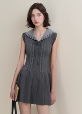 Disordered Girl의 네이비 칼라 그레이 레이스 세트