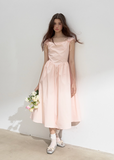 핑크 스윙 넥 스트랩 미디 드레스