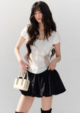 화이트 레이스 탑 & 블랙 스커트 세트