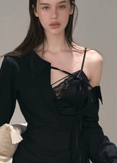 블랙 앤 라이트 레이스업 드레스