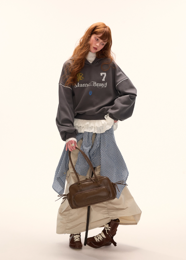 patchwork hooded shirt, women patchwork hoodie, american street style top, hybrid shirt hoodie women, fall winter 2025 fashion women, loose fit jersey sweatshirt, korean streetwear women 2025, casual oversized hoodie outfit, nowa tokyo street fashion