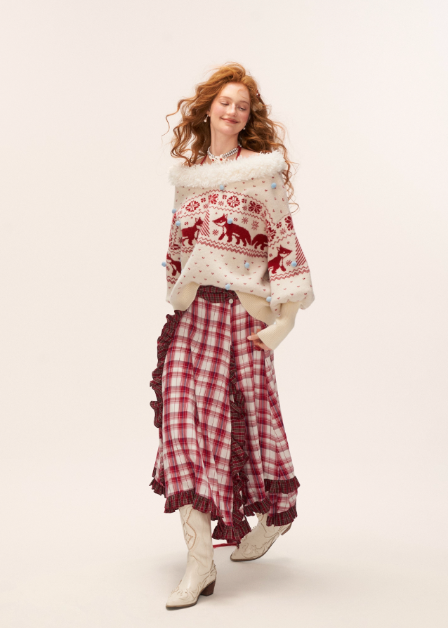 fox fair isle sweater women, v neck winter knit top, fair isle fox pattern knit, cozy lazy fit sweater women, korean winter knit fashion, fall winter 2025 sweater trend, nordic pattern fox pullover, cute warm knitwear outfit women, nowa tokyo cozy street style