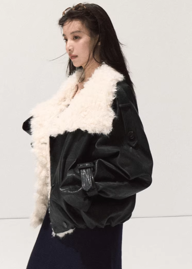 lamb wool leather jacket women, oversized shearling short coat, winter thick lapel jacket, faux shearling leather outerwear women, streetcore winter jacket 2025, osmanthus lamb wool coat, black short leather jacket women, korean winter fashion jacket, nowa tokyo winter outerwear