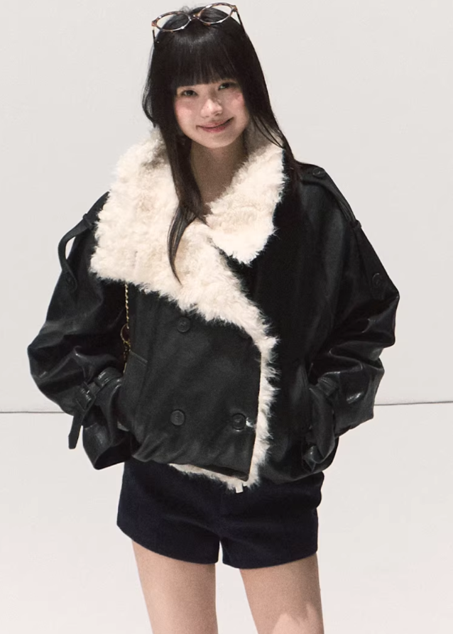 lamb wool leather jacket women, oversized shearling short coat, winter thick lapel jacket, faux shearling leather outerwear women, streetcore winter jacket 2025, osmanthus lamb wool coat, black short leather jacket women, korean winter fashion jacket, nowa tokyo winter outerwear