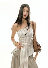 목이 늘어진 셔츠