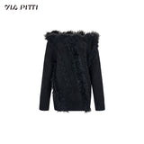 오프숄더 디자인의 울 니트 스웨터 탑