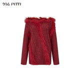 오프숄더 디자인의 울 니트 스웨터 탑