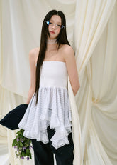 레이스 디테일이 있는 비대칭 스트랩리스 탑 & 스커트 세트