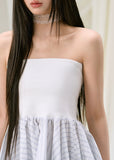레이스 디테일이 있는 비대칭 스트랩리스 탑 & 스커트 세트