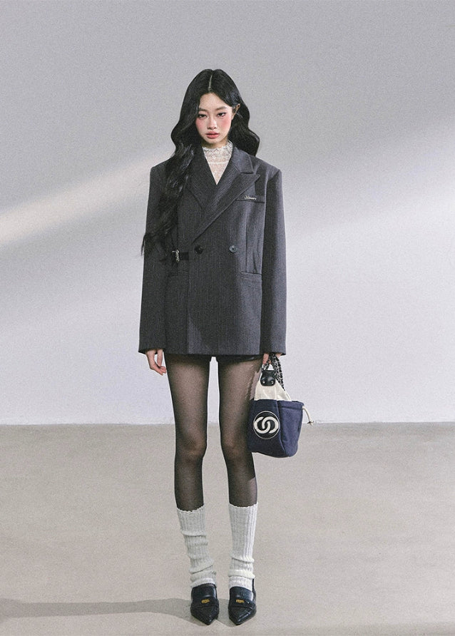 double breasted blazer women, vintage Hepburn blazer, oversized tailored jacket, French style blazer, Korean fashion blazer, structured black coat women, autumn winter blazer, elegant office blazer, street style oversized jacket, minimalist chic blazer, Miu inspired blazer, Parisian fashion top, premium tailored coat women