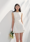 Waist cinched sleeveless French dress
