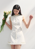 Waist cinched sleeveless French dress