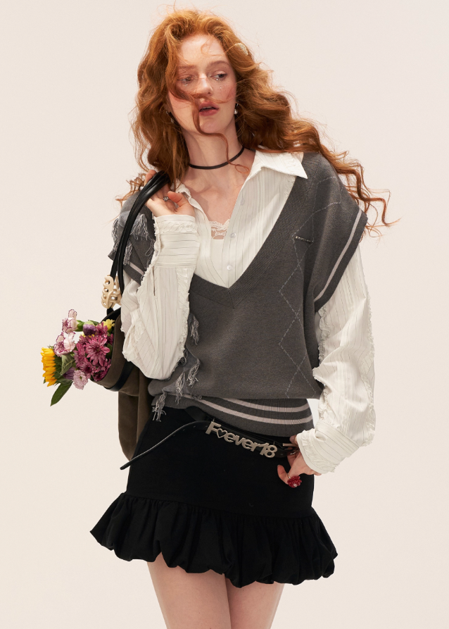 v neck knit vest set women, collegiate style sweater vest, gray preppy knit two piece, fall winter 2025 knitwear women, soft street preppy outfit, korean campus style knit top, high end gray knit vest, ivy league sweater vest look, nowa tokyo preppy street fashion
