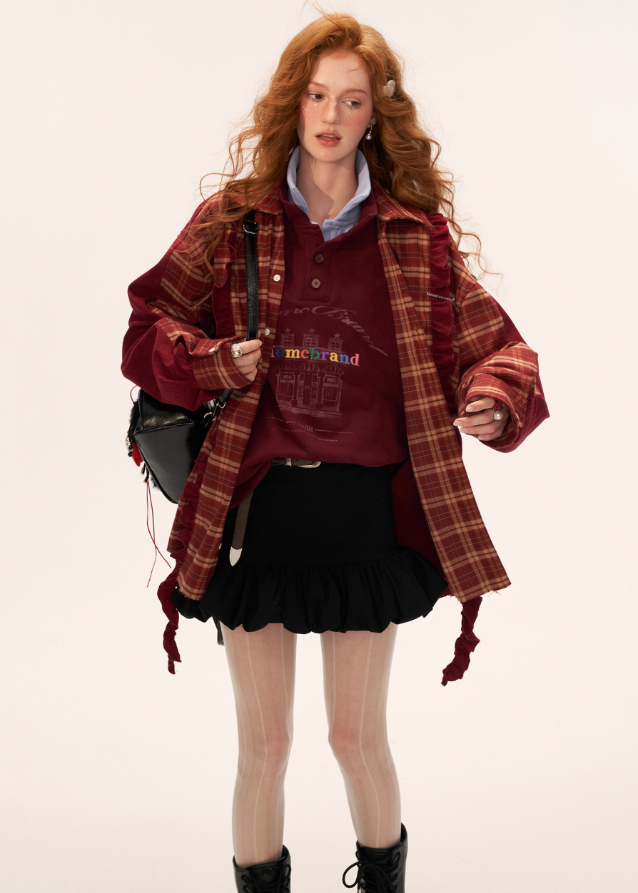 fake two piece polo sweatshirt women, button lapel layered top, american casual loose fit sweatshirt, 2025 street fashion women, korean sporty street top, preppy layered polo sweater, fake layer collar pullover, casual lapel sweatshirt outfit, nowa tokyo american street style
