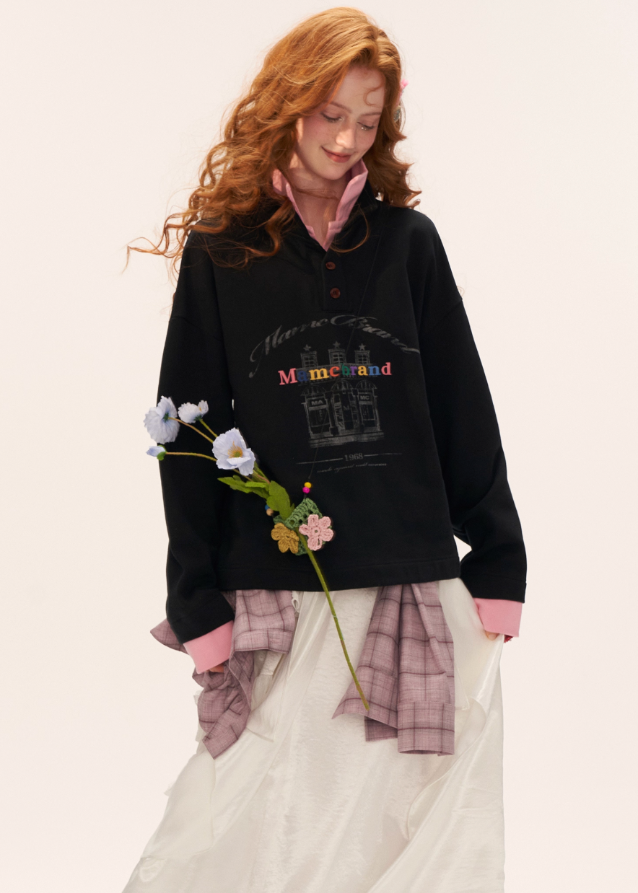 fake two piece polo sweatshirt women, button lapel layered top, american casual loose fit sweatshirt, 2025 street fashion women, korean sporty street top, preppy layered polo sweater, fake layer collar pullover, casual lapel sweatshirt outfit, nowa tokyo american street style
