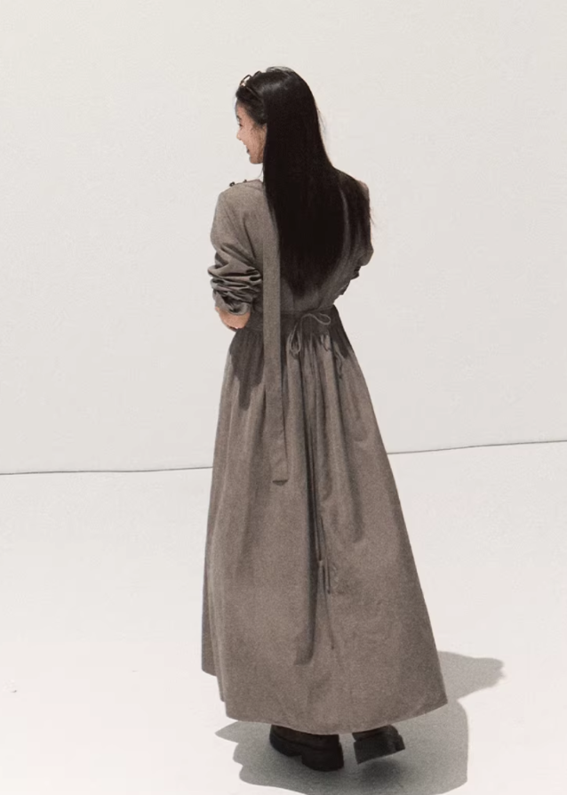 velvet swing collar dress, micro velvet long sleeve dress, literary style long dress women, scarf collar draped maxi dress, elegant waist velvet gown, fall winter 2025 dresses women, artistic flowing long skirt, korean minimalist dress style, soft street velvet dress, nowa tokyo boutique fashion
