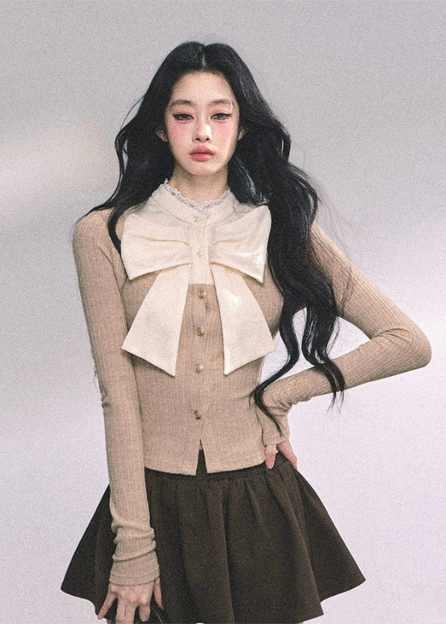 french bow knit top, fake two piece lace shirt, satin bow sweater women, autumn slim knit top, chanson crepe top, fw25 bowcore outfit, ribbon lace knit blouse, slimming long sleeve knit, paris style bow top
