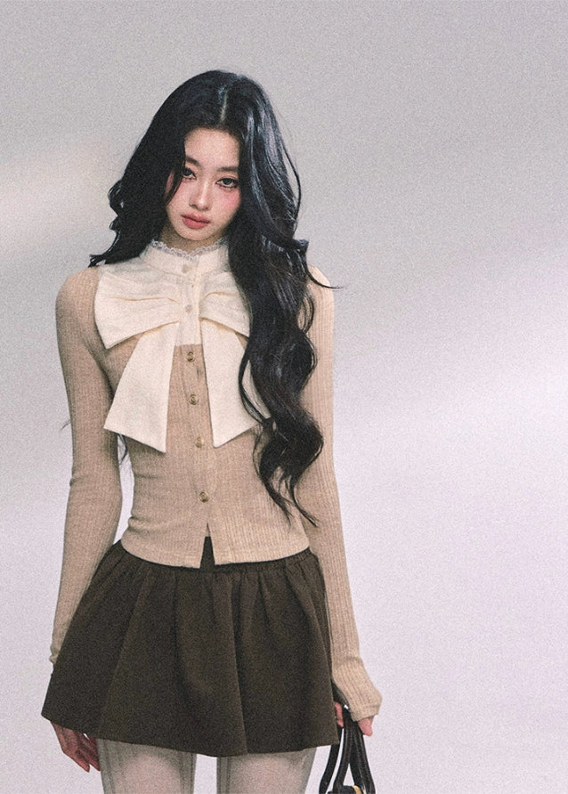 french bow knit top, fake two piece lace shirt, satin bow sweater women, autumn slim knit top, chanson crepe top, fw25 bowcore outfit, ribbon lace knit blouse, slimming long sleeve knit, paris style bow top
