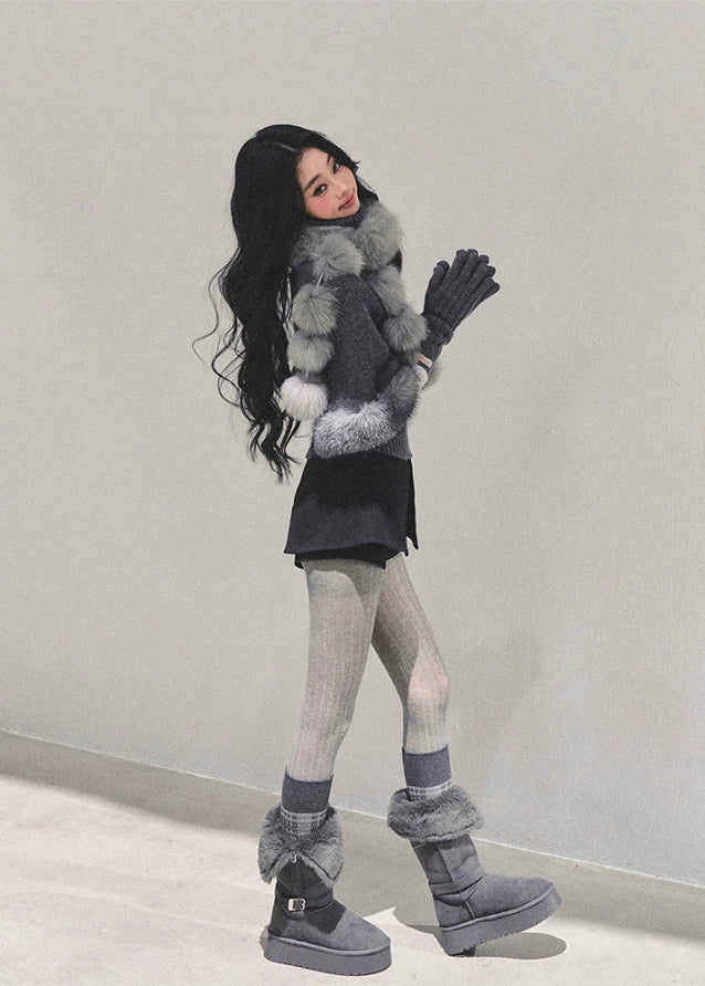 faux fox fur scarf women, pom pom fur collar, winter warm fluffy scarf, french style fur scarf, cold proof plush neck warmer, imitation fox scarf women, fw25 winter accessories, soft girl fur wrap, warm faux fur collar
